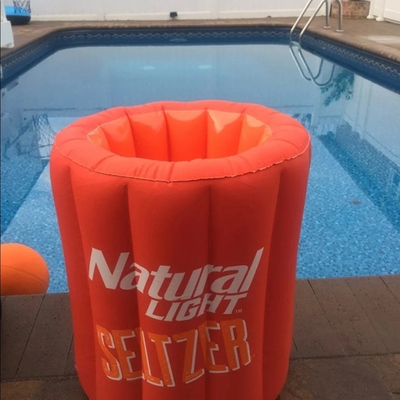 New in package inflatable cooler - Picture 6 of 13